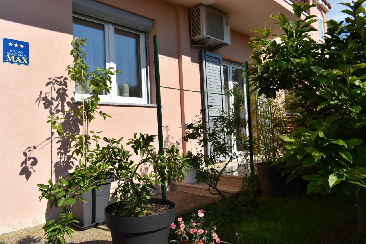 Studio Max With Parking Rovinj Eksteriør bilde