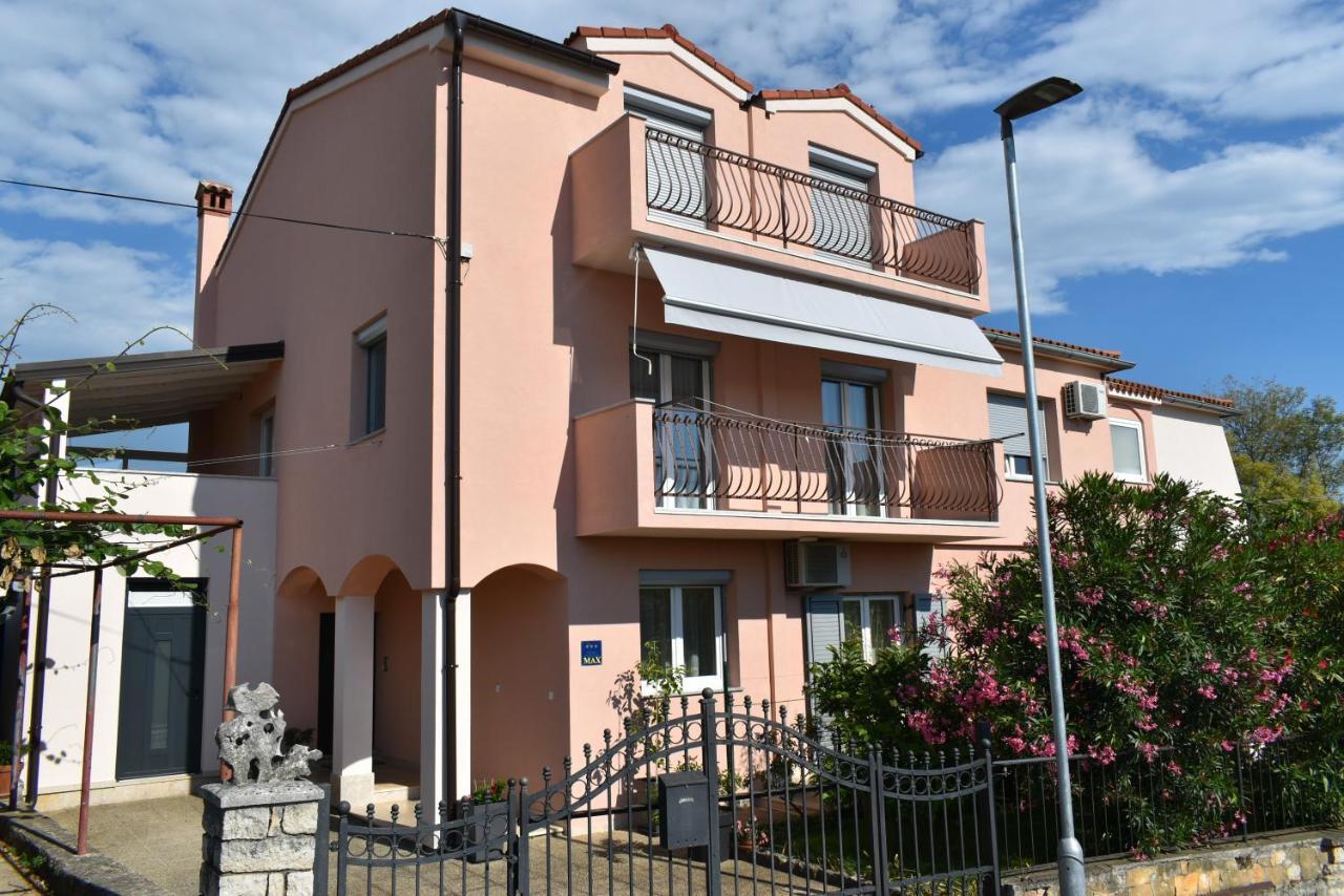 Studio Max With Parking Rovinj Eksteriør bilde