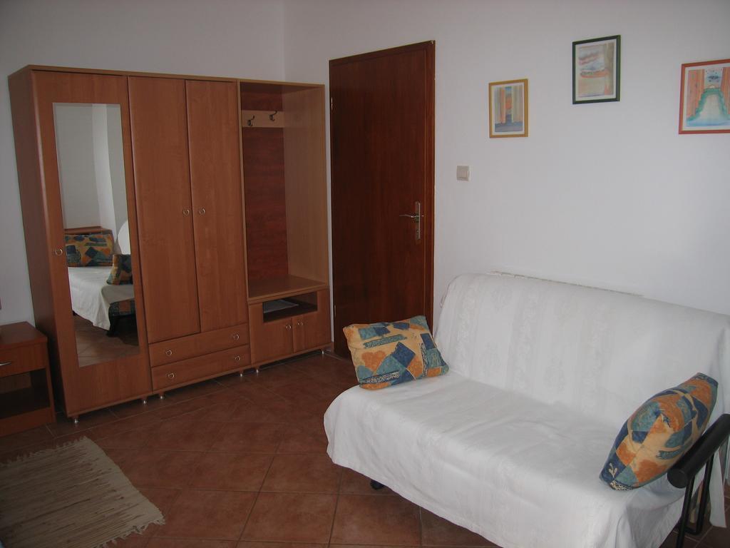 Studio Max With Parking Rovinj Eksteriør bilde